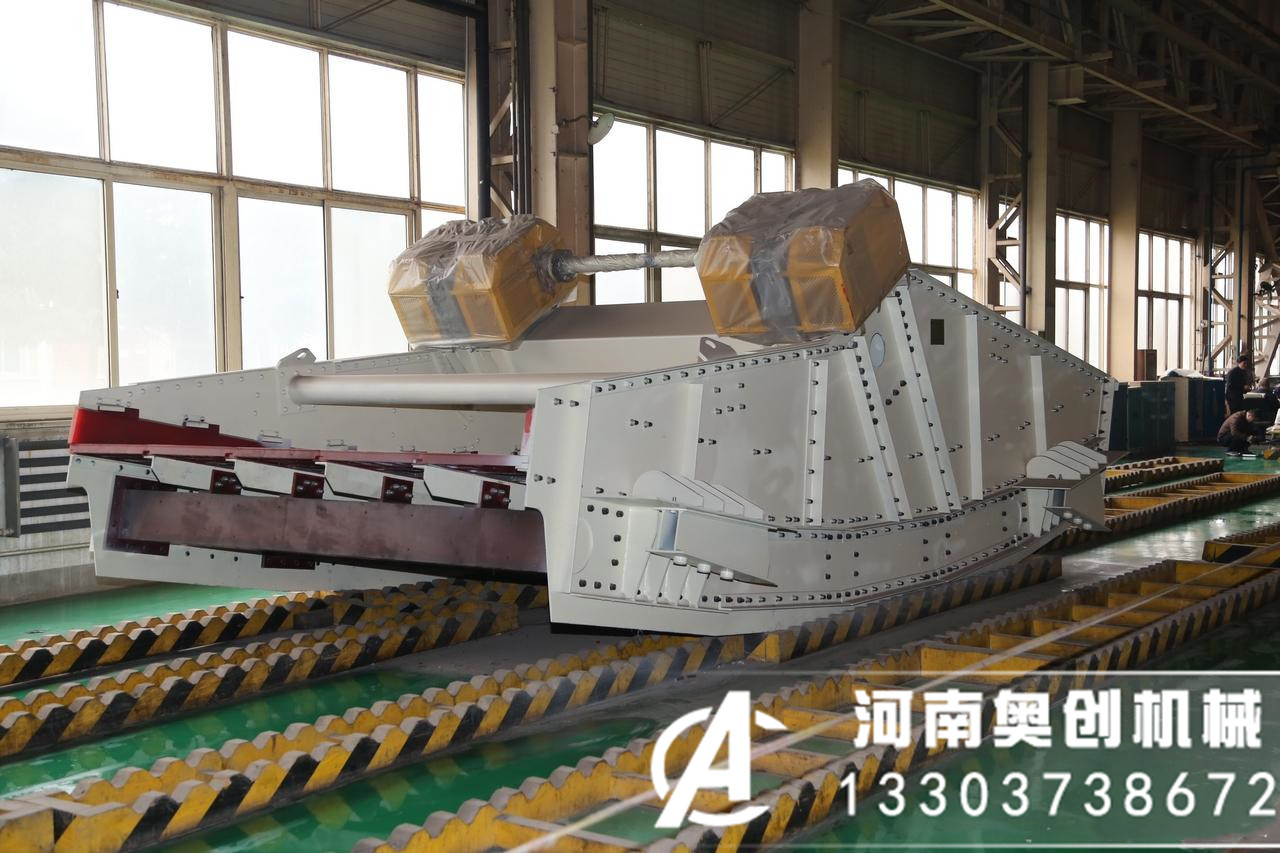 香蕉振動篩-等厚篩工作原理及技術特點