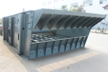 三軸橢圓振動篩-軸偏心圓振動篩-礦用振動篩廠家