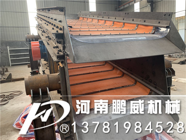 140目物料處理弛張沸騰篩對比方形搖擺篩和回轉篩能做到不堵網